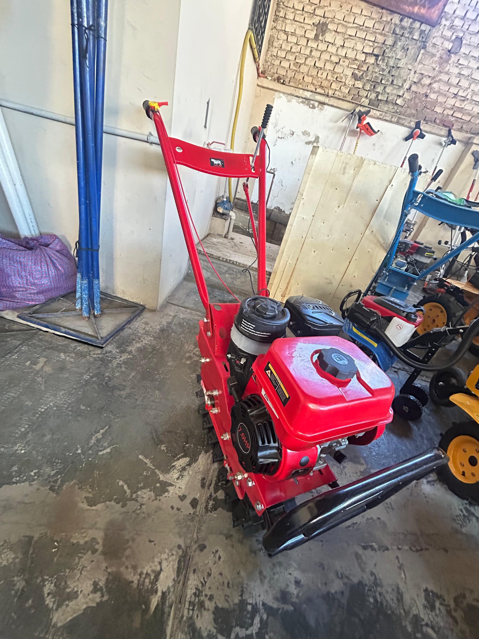 MOTOCULTOR ORUGA A GASOLINA 7 HP 2 ACCESORIOS BOLIVIA - Imagen 3