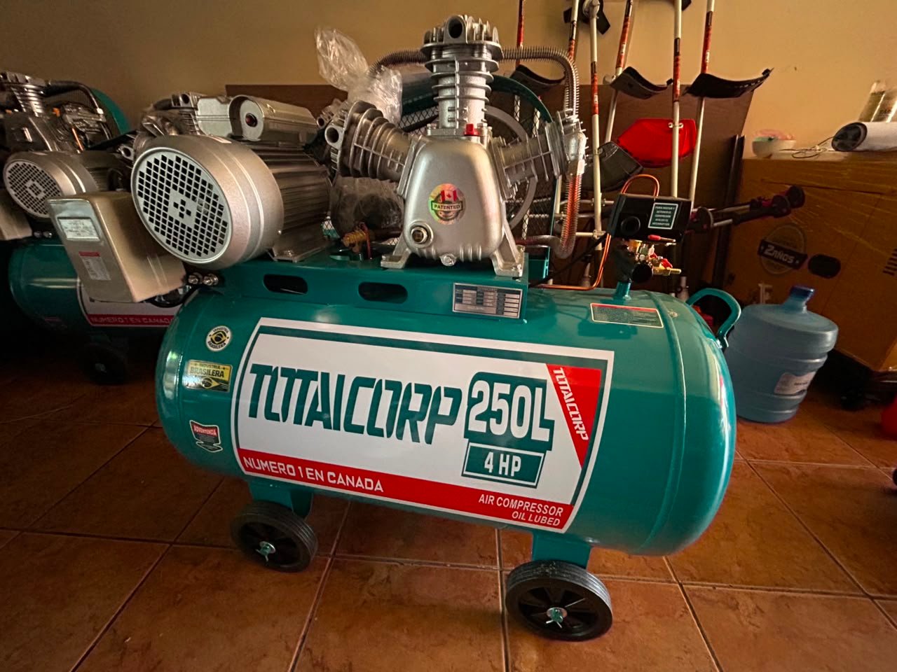 COMPRESORA DE AIRE 250L A CORREA INDUSTRIAL BOLIVIA - Imagen 2